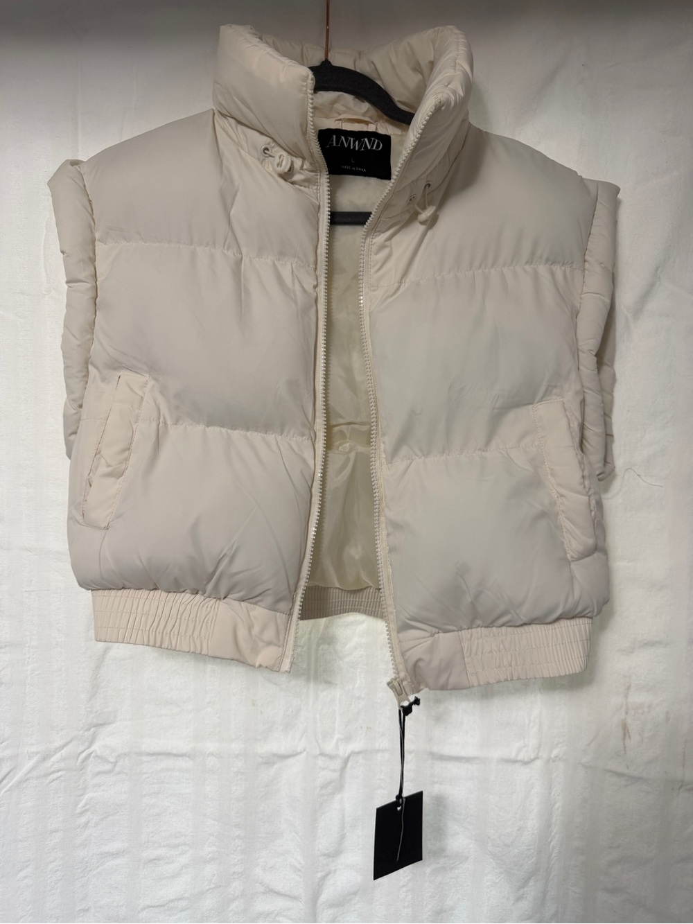 Off-White Quilted Puffer Vest — Sleeveless Cropped Puffer Junior’s Large